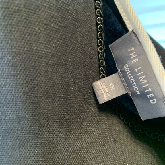 Black duster. - Picture 2 of 2